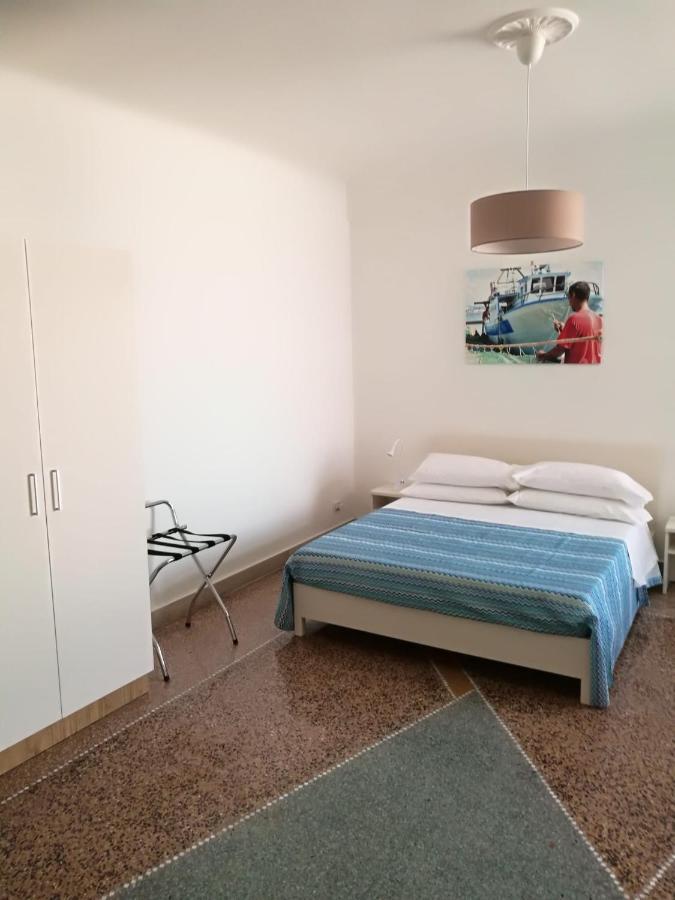 Settimo Sole Affitta Camere Таранто Екстер'єр фото