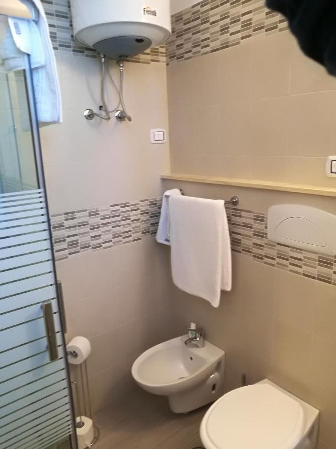 Settimo Sole Affitta Camere Таранто Екстер'єр фото